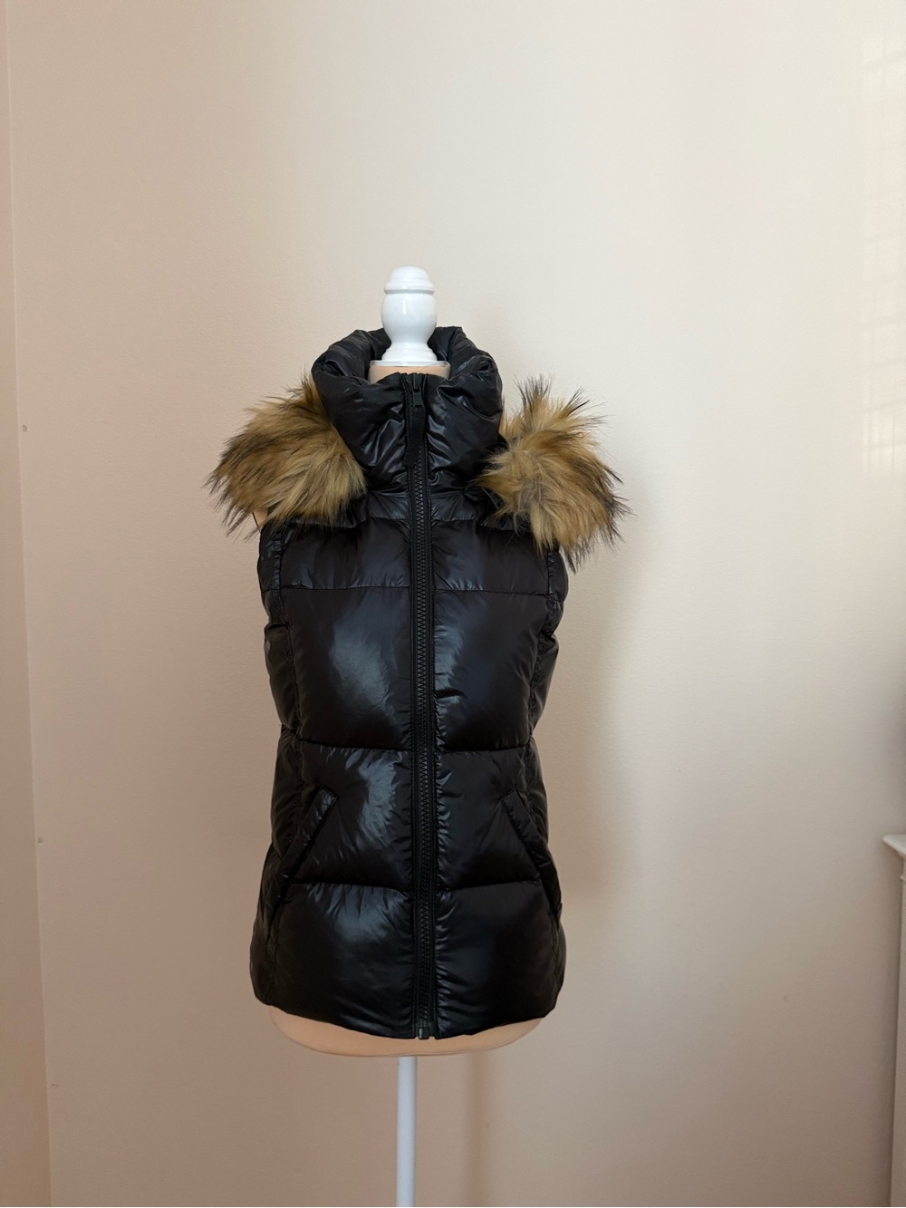 Aqua Black Shiny Down Puffer Vest Removable Faux Fur Hood Women's XS